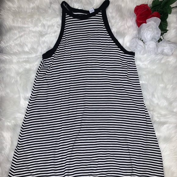 Dresses & Skirts - Casual Dress